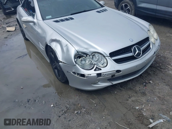 2004 Mercedes-Benz SL 500 z VIN WDBSK75F94F077444, wystawiony jako IAAI lot #42366519 z przebiegiem 181 413 mil mil oraz . Historia ofert i sprzedaży dostępna na DreamBid. Obrazek 6.