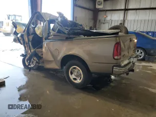 2002 Ford F-150 XL with VIN 1FTRF17252NB01401, listed as a Copart auction lot 88121125 with 0 mi miles and Salvage Title. Bid and sale history available at carsss.com. Image 2.