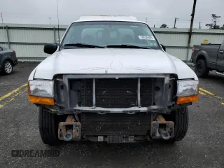 1999 Ford F-250 XL with VIN 1FTNX20L3XEA81807, listed as a Copart auction lot 58036385 with 251,614 mi miles and Salvage title. Bid and sale history available at DreamBid. Image 5.