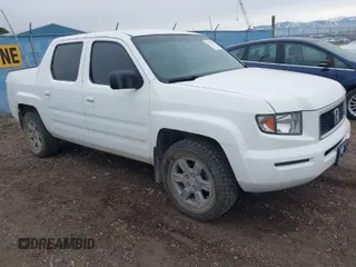 2008 Honda Ridgeline RTX with VIN 2HJYK16318H527181, listed as a IAAI auction lot 41777517 with 231,613 mi miles. Bid and sale history available at carsss.com. Image 1.