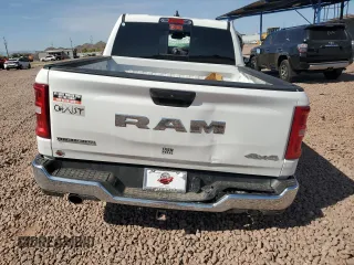 2025 Ram 1500 Big Horn z VIN 1C6SRFFP8SN656238, wystawiony jako Copart lot #51521185 z przebiegiem 1 776 mil mil oraz Szkoda całkowita • Salvage title. Historia ofert i sprzedaży dostępna na DreamBid. Obrazek 6.