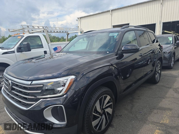 2024 Volkswagen Atlas SE with VIN 1V2HR2CA1RC579096, listed as a IAAI auction lot 42751185 with 15,477 mi miles and . Bid and sale history available at DreamBid. Image 19.