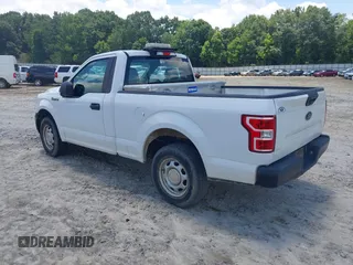 2018 Ford F-150 XL z VIN 1FTMF1CB6JFD18318, wystawiony jako IAAI lot #42637066 z przebiegiem 167 834 mil mil oraz . Historia ofert i sprzedaży dostępna na DreamBid. Obrazek 3.