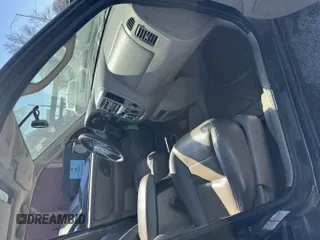 2004 Ford Escape Limited with VIN 1FMCU94144KA88842, listed as a IAAI auction lot 41643194 with 148,082 mi miles. Bid and sale history available at carsss.com. Image 5.