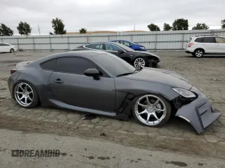 2024 Toyota GR86 with VIN JF1ZNBB15R9752835, listed as a Copart auction lot 72046794 with 10,112 mi miles and Salvage Title. Bid and sale history available at carsss.com. Image 4.