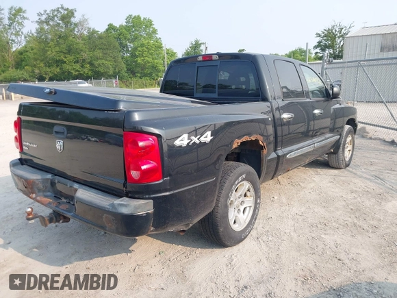 2007 Dodge Dakota SLT z VIN 1D7HW48K97S138512, wystawiony jako IAAI lot #42386042 z przebiegiem 146 629 mil mil oraz . Historia ofert i sprzedaży dostępna na DreamBid. Obrazek 4.