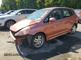2007 Honda Fit Sport with VIN JHMGD38607S003555, listed as a Copart auction lot 70686834 with 141,940 mi miles and Salvage Title. Bid and sale history available at carsss.com. Image 1.