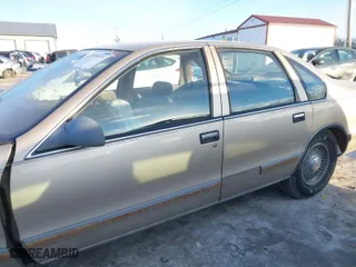 1996 Chevrolet Caprice Classic 1SA Special Value Pkg with VIN 1G1BL52W4TR143783, listed as a IAAI auction lot 41376495 with 1 mi miles. Bid and sale history available at carsss.com. Image 14.