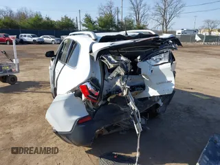 2019 Jeep Cherokee Limited with VIN 1C4PJLDB4KD172228, listed as a IAAI auction lot 41836761 with 153,382 mi miles. Bid and sale history available at carsss.com. Image 3.