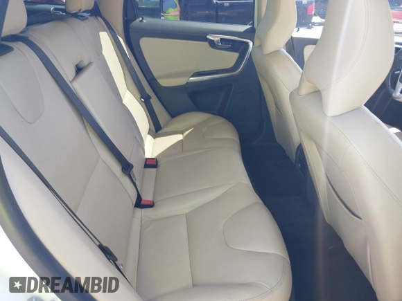2016 Volvo XC60 T5 Drive-E Premier with VIN YV440MDK4G2847071, listed as a IAAI auction lot 42695373 with 172,619 mi miles and . Bid and sale history available at DreamBid. Image 8.