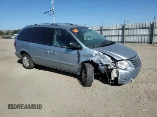 2005 Chrysler Town & Country Touring z VIN 2C4GP54L25R204100, wystawiony jako Copart lot #57632735 z przebiegiem 117 240 mil mil oraz Szkoda całkowita • Salvage title. Historia ofert i sprzedaży dostępna na DreamBid. Obrazek 14.