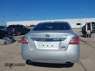 2015 Nissan Altima 2.5 S with VIN 1N4AL3AP4FN319380, listed as a IAAI auction lot 41477898 with 107,777 mi miles. Bid and sale history available at carsss.com. Image 17.