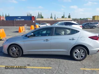 2020 Hyundai Elantra SEL z VIN 5NPD84LF0LH562957, wystawiony jako IAAI lot #42280413 z przebiegiem 88 505 mil mil oraz . Historia ofert i sprzedaży dostępna na DreamBid. Obrazek 14.