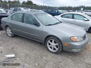 2004 Infiniti I35 with VIN JNKDA31AX4T212950, listed as a IAAI auction lot 41390493 with 123,198 mi miles. Bid and sale history available at carsss.com. Image 1.