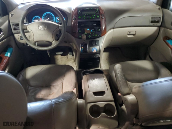 2004 Toyota Sienna XLE with VIN 5TDZA22C24S156857, listed as a Copart auction lot 53266025 with 246,838 mi miles and Clean Title. Bid and sale history available at carsss.com. Image 8.