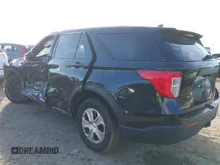 2022 Ford Police Interceptor Utility z VIN 1FM5K8AB8NGC43077, wystawiony jako IAAI lot #41484524 z przebiegiem 26 270 mil mil oraz . Historia ofert i sprzedaży dostępna na DreamBid. Obrazek 3.