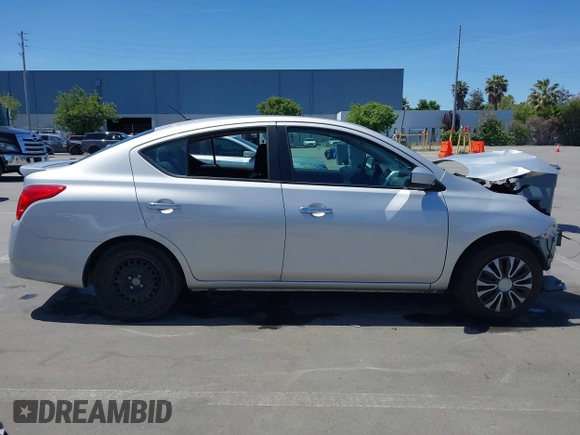2019 Nissan Versa SV z VIN 3N1CN7AP2KL873700, wystawiony jako IAAI lot #42272553 z przebiegiem 89 256 mil mil oraz . Historia ofert i sprzedaży dostępna na DreamBid. Obrazek 14.