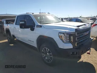 2023 GMC Sierra 3500HD AT4 z VIN 1GT49VEY3PF245031, wystawiony jako Copart lot #77260884 z przebiegiem Nie podano mil oraz Szkoda całkowita • Salvage title. Historia ofert i sprzedaży dostępna na DreamBid. Obrazek 4.