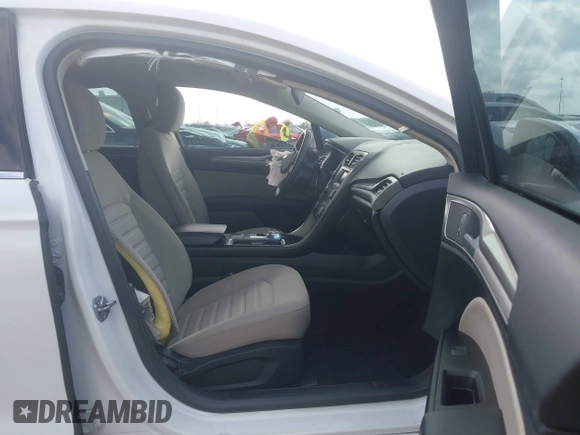 2018 Ford Fusion S z VIN 3FA6P0G71JR166706, wystawiony jako IAAI lot #42275722 z przebiegiem 33 752 mil mil oraz . Historia ofert i sprzedaży dostępna na DreamBid. Obrazek 5.