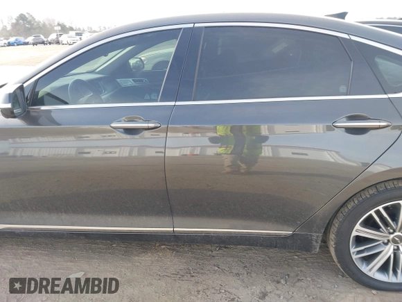 2018 Genesis G80 3.8L with VIN KMHGN4JE3JU230140, listed as a IAAI auction lot 41699214 with 35,864 mi miles. Bid and sale history available at carsss.com. Image 15.