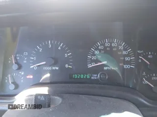 2000 Jeep Cherokee z VIN 1J4FF48S3YL236054, wystawiony jako IAAI lot #42217775 z przebiegiem 192 826 mil mil oraz . Historia ofert i sprzedaży dostępna na DreamBid. Obrazek 7.