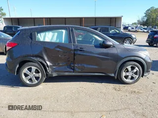 2018 Honda HR-V LX with VIN 3CZRU6H37JG726863, listed as a IAAI auction lot 41843904 with 152,551 mi miles. Bid and sale history available at carsss.com. Image 13.