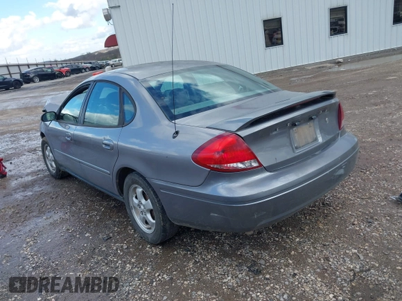 2006 Ford Taurus SE with VIN 1FAFP53U06A253233, listed as a IAAI auction lot 41695528 with 1 mi miles. Bid and sale history available at carsss.com. Image 3.