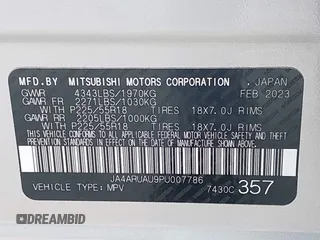 2023 Mitsubishi Outlander ES z VIN JA4ARUAU9PU007786, wystawiony jako IAAI lot #42343050 z przebiegiem 27 507 mil mil oraz . Historia ofert i sprzedaży dostępna na DreamBid. Obrazek 9.