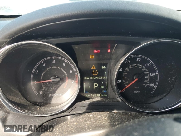 2018 Mitsubishi Outlander ES with VIN JA4AP3AU9JZ025070, listed as a Copart auction lot 61654985 with 122,303 mi miles and Salvage title. Bid and sale history available at DreamBid. Image 9.