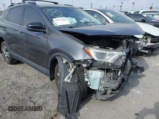 2018 Toyota RAV4 LE with VIN JTMZFREV8JJ729812, listed as a IAAI auction lot 41755640 with 43,630 mi miles. Bid and sale history available at carsss.com. Image 1.