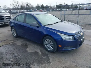 2013 Chevrolet Cruze LS with VIN 1G1PA5SGXD7118064, listed as a IAAI auction lot 41596937 with 89,529 mi miles. Bid and sale history available at carsss.com. Image 1.