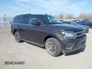2024 Ford Expedition XLT with VIN 1FMJU1J87REA18297, listed as a IAAI auction lot 41969485 with 32,157 mi miles. Bid and sale history available at carsss.com. Image 1.