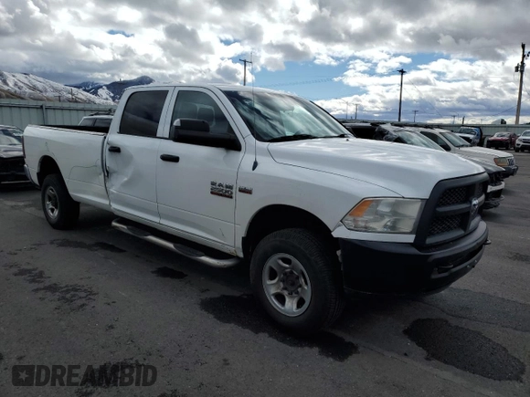 2013 Ram 2500 Tradesman z VIN 3C6TR5HT5DG560300, wystawiony jako Copart lot #44741345 z przebiegiem 213 016 mil mil oraz Szkoda całkowita • Salvage title. Historia ofert i sprzedaży dostępna na DreamBid. Obrazek 4.