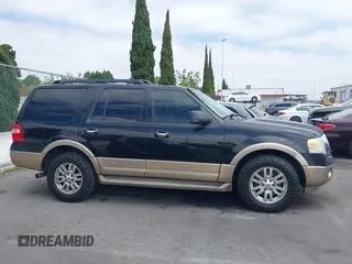 2013 Ford Expedition XLT z VIN 1FMJU1H53DEF16906, wystawiony jako IAAI lot #42196613 z przebiegiem 203 071 mil mil oraz . Historia ofert i sprzedaży dostępna na DreamBid. Obrazek 14.