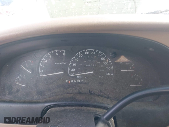 1997 Ford Explorer XLT z VIN 1FMDU35PXVZA53669, wystawiony jako IAAI lot #42253791 z przebiegiem 186 521 mil mil oraz . Historia ofert i sprzedaży dostępna na DreamBid. Obrazek 7.