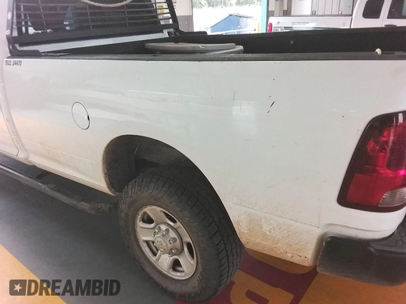 2017 Ram 2500 Tradesman z VIN 3C6TR5HT0HG771975, wystawiony jako IAAI lot #42801757 z przebiegiem 185 058 mil mil oraz . Historia ofert i sprzedaży dostępna na DreamBid. Obrazek 12.