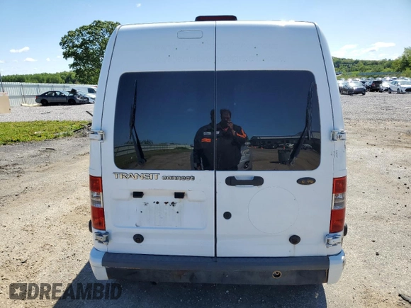 2010 Ford Transit Connect XLT z VIN NM0LS7DN0AT031459, wystawiony jako Copart lot #58019935 z przebiegiem 134 232 mil mil oraz Czysty tytuł • Clean title. Historia ofert i sprzedaży dostępna na DreamBid. Obrazek 6.