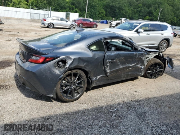 2024 Toyota GR86 Premium with VIN JF1ZNBE16R8752988, listed as a Copart auction lot 63152334 with 2,233 mi miles and Salvage Title. Bid and sale history available at carsss.com. Image 3.