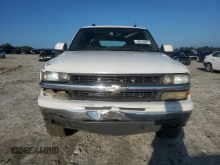 2005 Chevrolet Suburban LT with VIN 1GNEC16ZX5J126268, listed as a Copart auction lot 59576855 with 352,795 mi miles and Salvage title. Bid and sale history available at DreamBid. Image 5.