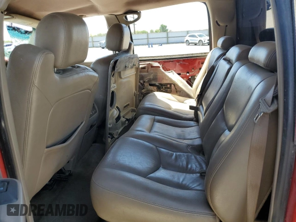 2004 GMC Sierra 2500HD SLE z VIN 1GTHK23U64F237540, wystawiony jako Copart lot #56129875 z przebiegiem 296 217 mil mil oraz Szkoda całkowita • Salvage title. Historia ofert i sprzedaży dostępna na DreamBid. Obrazek 10.
