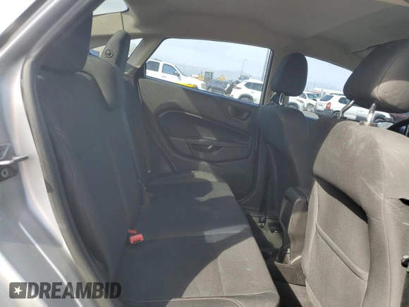 2018 Ford Fiesta SE z VIN 3FADP4BJ3JM110152, wystawiony jako Copart lot #50813155 z przebiegiem 90 729 mil mil oraz Szkoda całkowita • Salvage title. Historia ofert i sprzedaży dostępna na DreamBid. Obrazek 10.