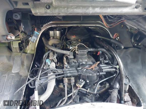 2002 GMC Savana z VIN 1GTFG15W821171973, wystawiony jako IAAI lot #41784349 z przebiegiem 167 236 mil mil oraz . Historia ofert i sprzedaży dostępna na DreamBid. Obrazek 14.
