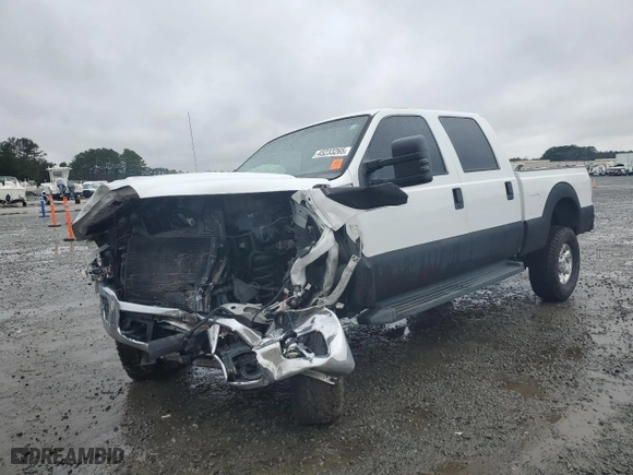 2014 Ford Super Duty F-250 SRW XL with VIN 1FT7W2B66EEB16808, listed as a Copart auction lot 45233265 with 118,789 mi miles and Salvage Title. Bid and sale history available at carsss.com. Image 1.
