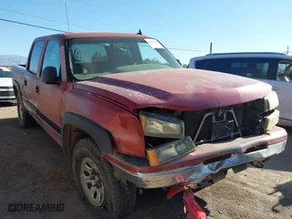 2006 Chevrolet Silverado 1500 LT1 with VIN 2GCEK13T861170115, listed as a IAAI auction lot 41852030 with 213,353 mi miles. Bid and sale history available at carsss.com. Image 6.