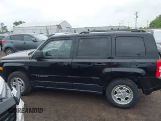 2017 Jeep Patriot Sport z VIN 1C4NJPBA2HD149046, wystawiony jako IAAI lot #42352239 z przebiegiem 146 116 mil mil oraz . Historia ofert i sprzedaży dostępna na DreamBid. Obrazek 14.