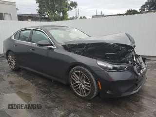 2024 BMW 5 Series 530i xDrive with VIN WBA53FJ06RCR51830, listed as a Copart auction lot 89371555 with 0 mi miles and Clean Title. Bid and sale history available at carsss.com. Image 4.