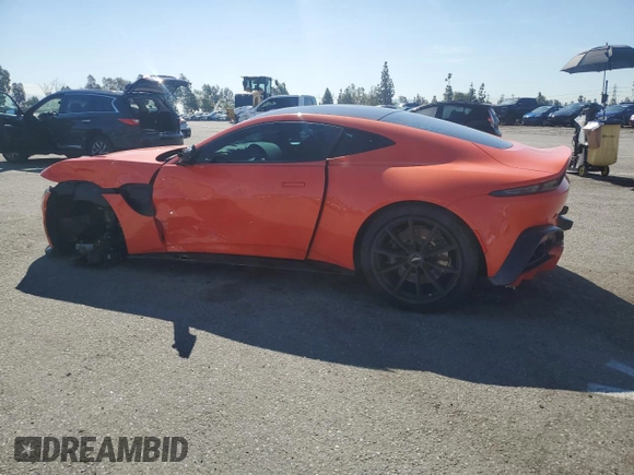 2020 Aston Martin Vantage z VIN SCFSMGAW4LGN03925, wystawiony jako Copart lot #50793594 z przebiegiem Nie podano mil oraz Szkoda całkowita • Salvage title. Historia ofert i sprzedaży dostępna na DreamBid. Obrazek 2.
