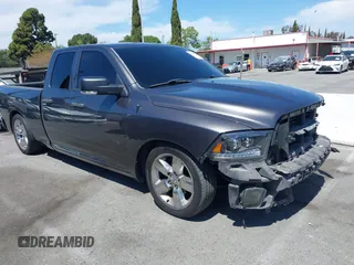 2016 Ram 1500 Express z VIN 1C6RR6FTXGS292912, wystawiony jako IAAI lot #41988623 z przebiegiem 117 953 mil mil oraz . Historia ofert i sprzedaży dostępna na DreamBid. Obrazek 1.