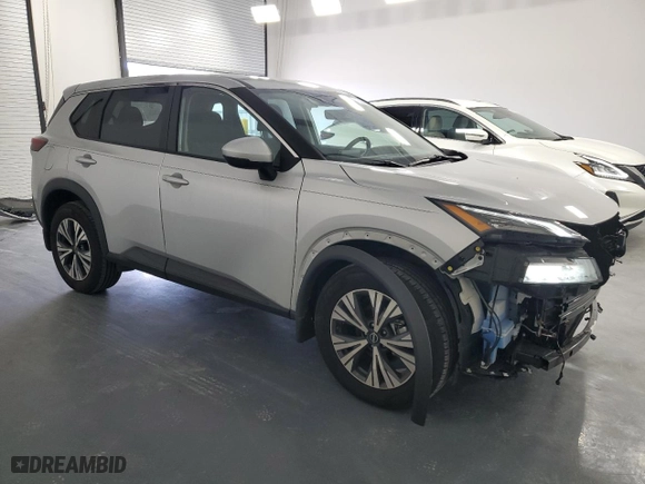 2022 Nissan Rogue SV with VIN 5N1BT3BBXNC724649, listed as a Copart auction lot 51911765 with 38,661 mi miles and Clean Title. Bid and sale history available at carsss.com. Image 4.