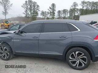 2021 Volkswagen Atlas SEL Premium with VIN 1V2TE2CA7MC207972, listed as a IAAI auction lot 41678429 with 111,486 mi miles and . Bid and sale history available at DreamBid. Image 14.